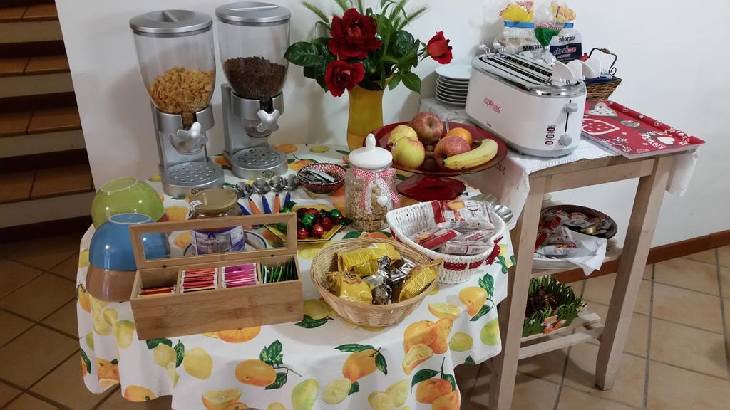 A Due Passi Dal Mare B&B Numana Buitenkant foto