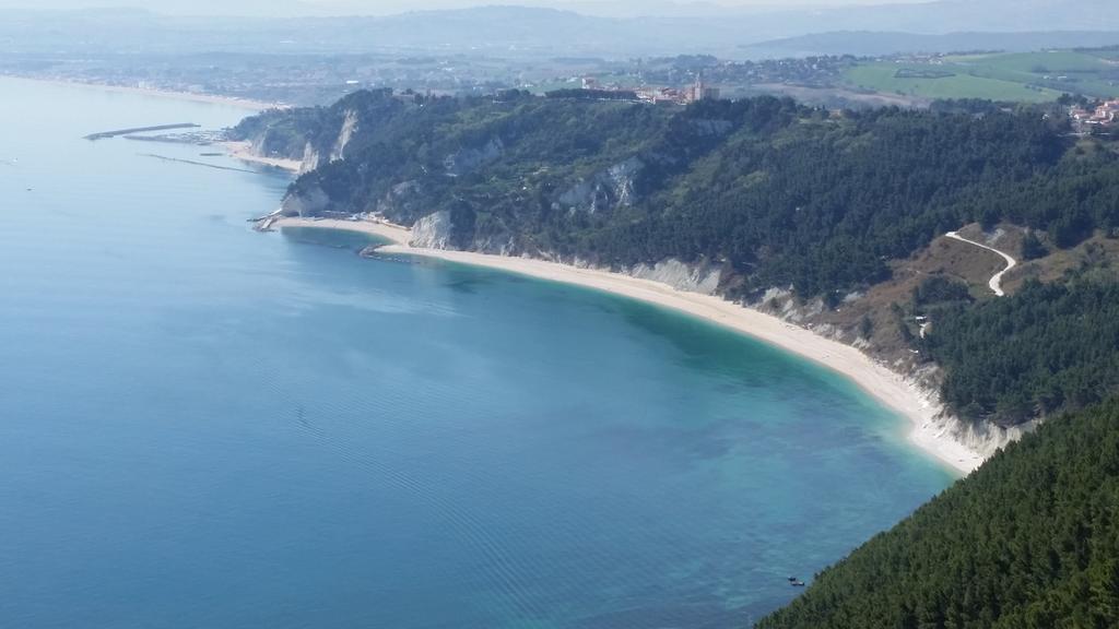 A Due Passi Dal Mare B&B Numana Buitenkant foto