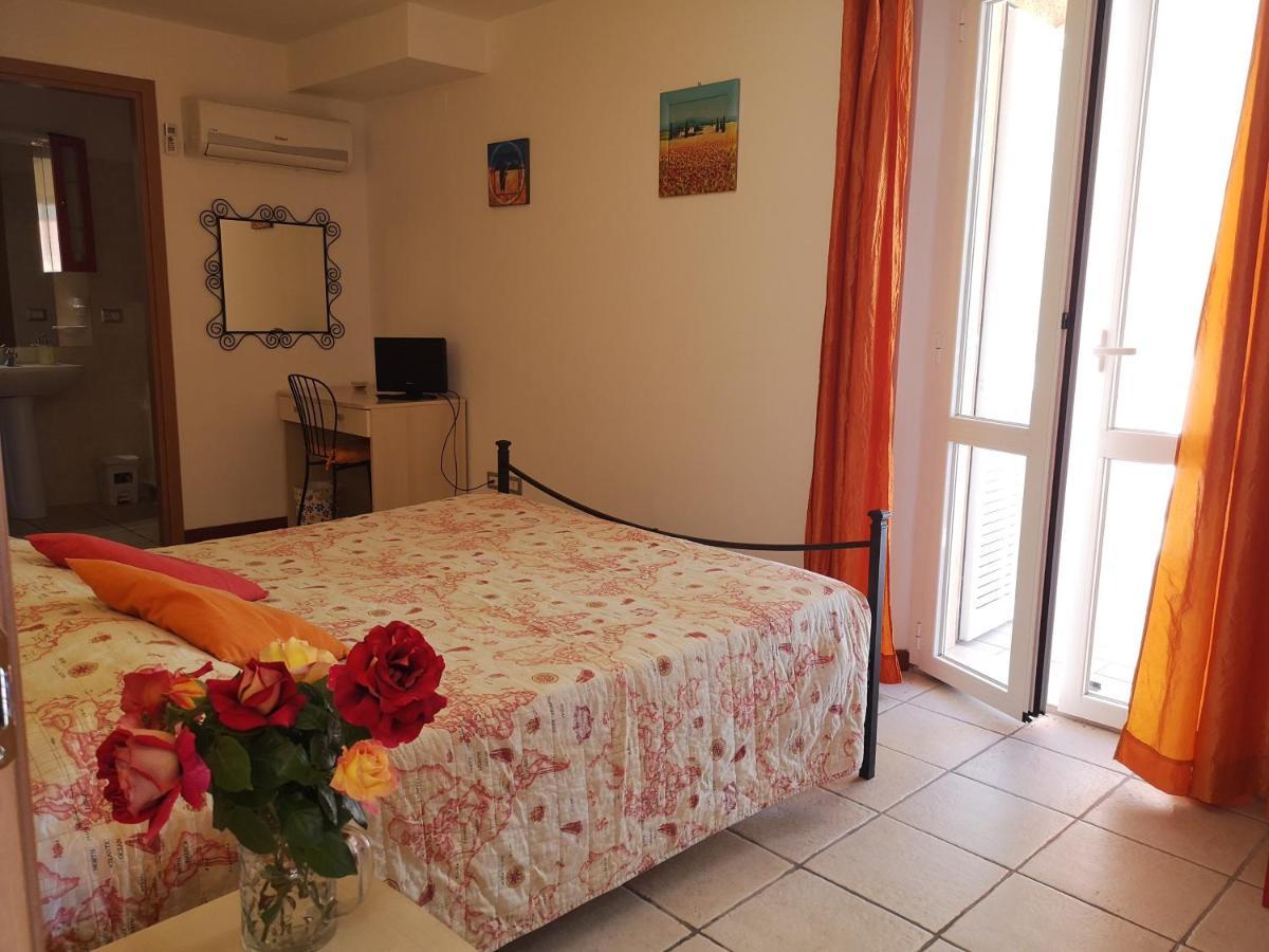 A Due Passi Dal Mare B&B Numana Buitenkant foto